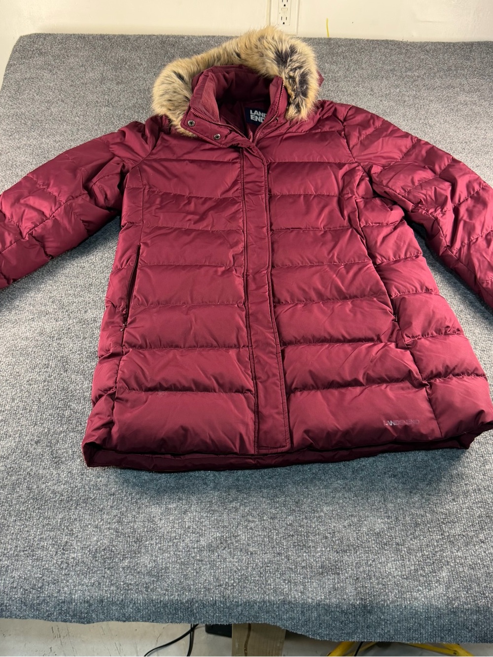 Lands' End Women's Wine Red Puffer Jacket with Faux Fur Trim Hood